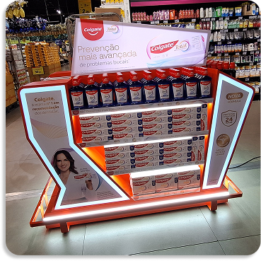 Expositor Colgate produzido pela Squadra